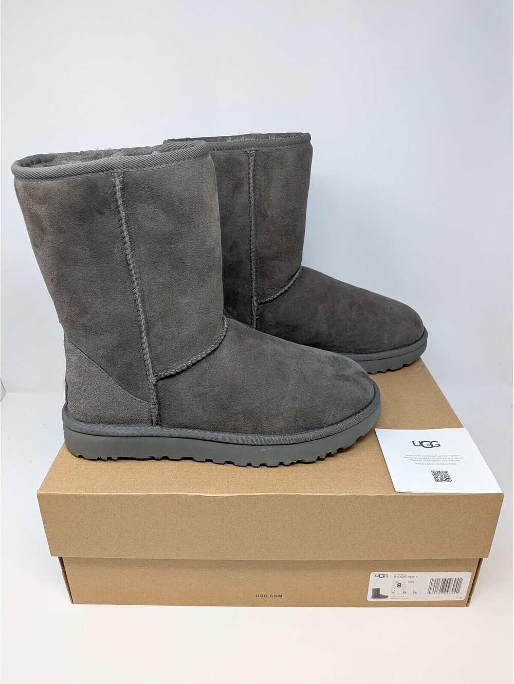 UGG Classic Short II Women's Size 8 Grey Suede Sheepskin Boots 1016223 Box